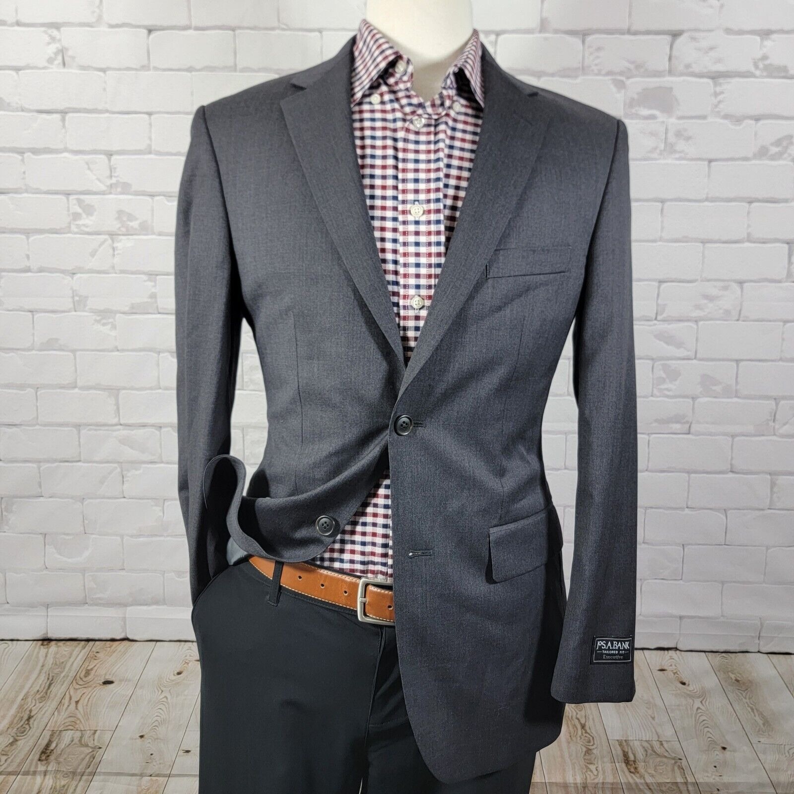 Jos A Bank Executive Men's Sport Coat Blazer Two Button Ch Gray Wool Size 38r